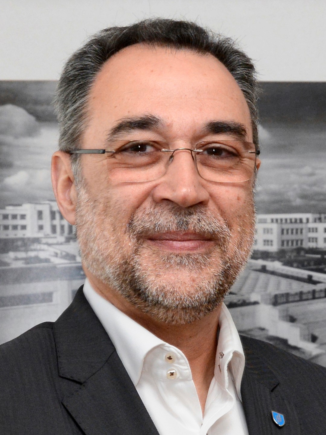 Luís M. Correia